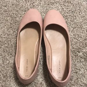 Light pink New Look flats with gold rimming